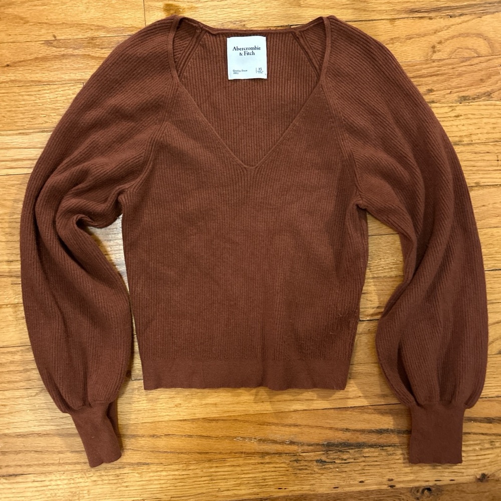 Abercrombie & Fitch Women's V-Neck Brown Sweater